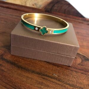 New Woman Gold Plated Green Clover Stainless steel Bangle Bracelet Minimalist